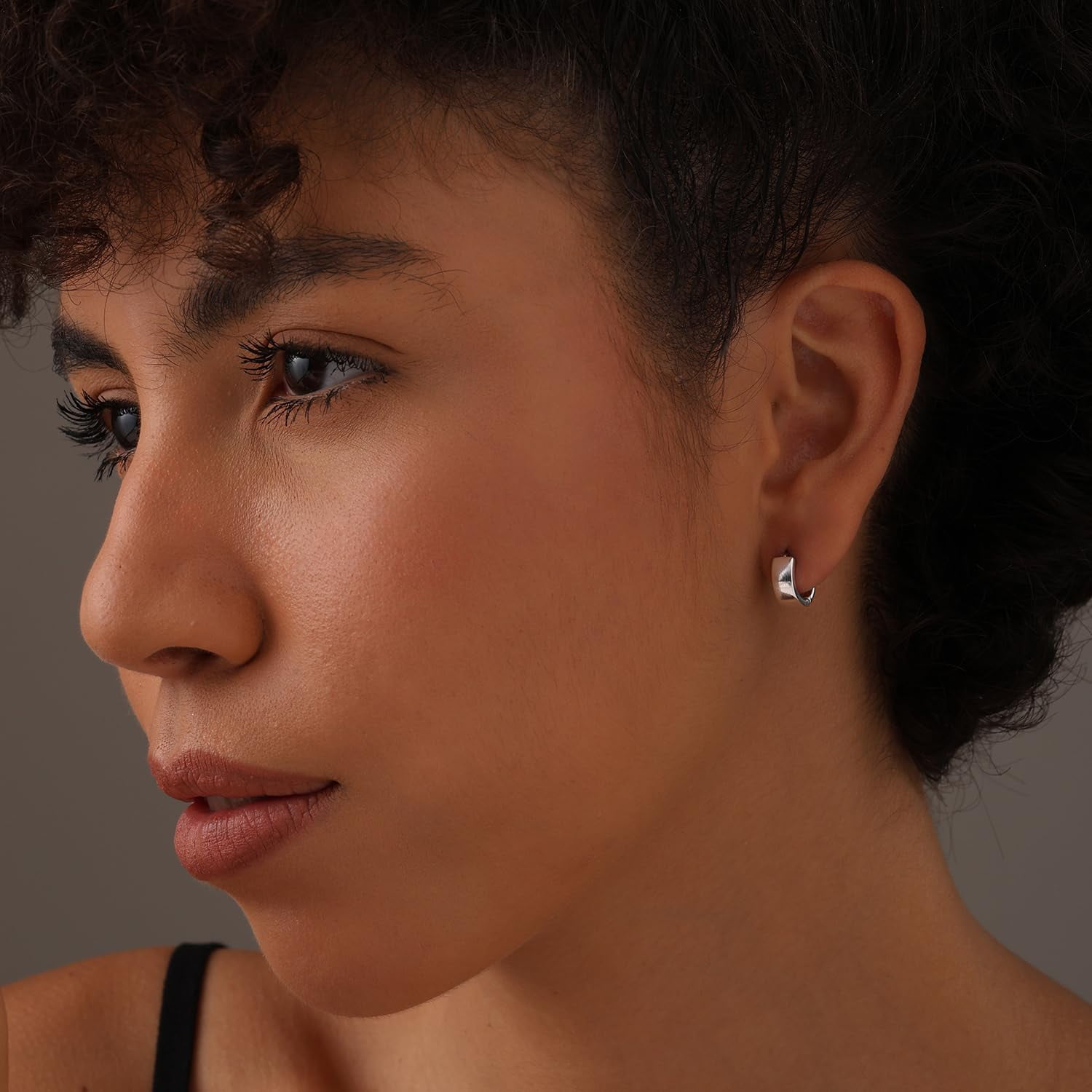LeCalla 925 Sterling Silver Hypoallergenic Small Huggie Hoop Earrings for Women and Teen 10MM