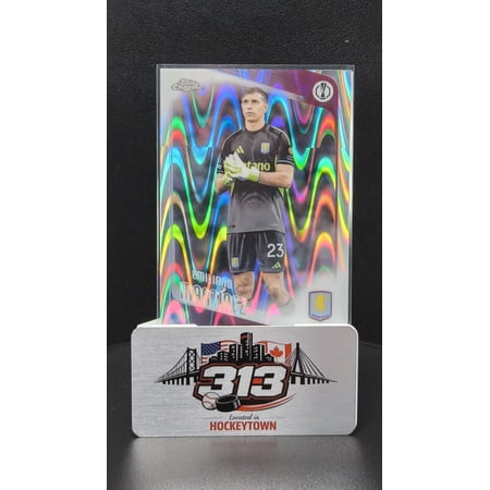 2025-26 Topps Chrome RayWave Emiliano Martínez #75 Aston Villa Soccer Card