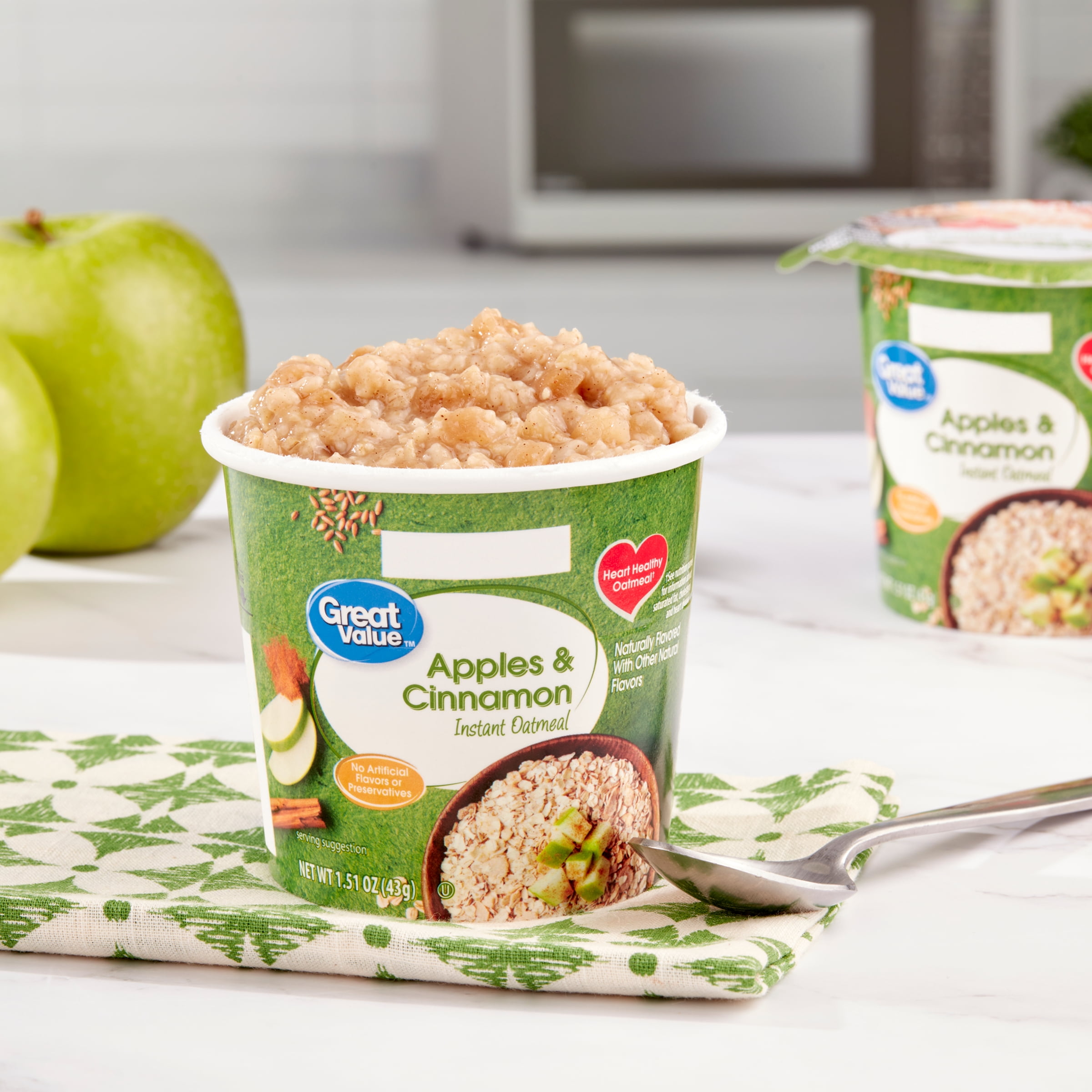 Great Value Apples & Cinnamon Instant Oatmeal Cup, 1.51 oz