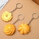 thumbnail image 4 of KAKOWELY 3 llaveros de galletas artificiales, llaveros decorativos con forma de galleta, colgantes para bolso escolar., 4 of 5