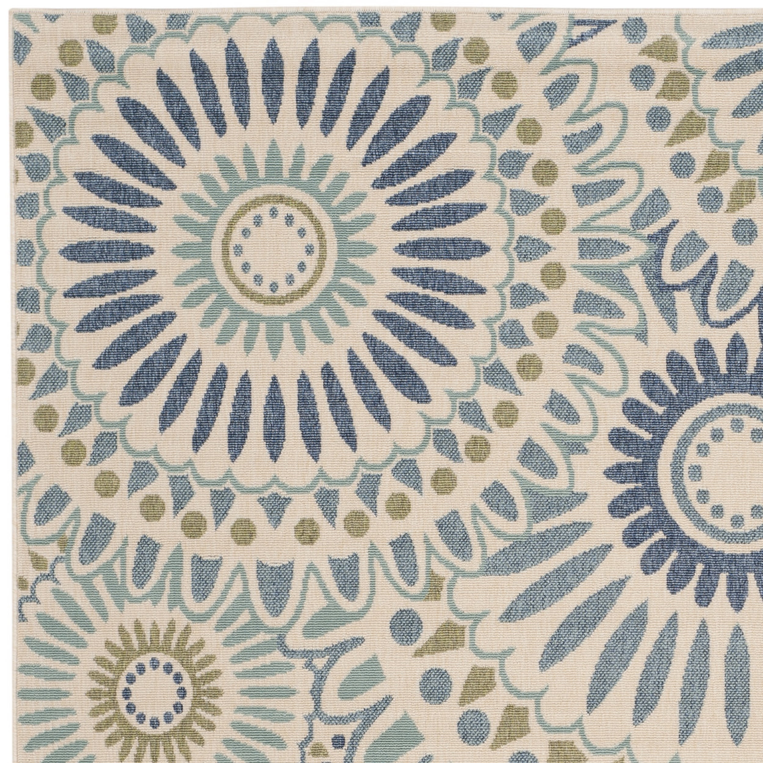 SAFAVIEH Veranda Petra Geometric Indoor/Outdoor Area Rug, 5'3" x 5'3" Square, Cream/Green