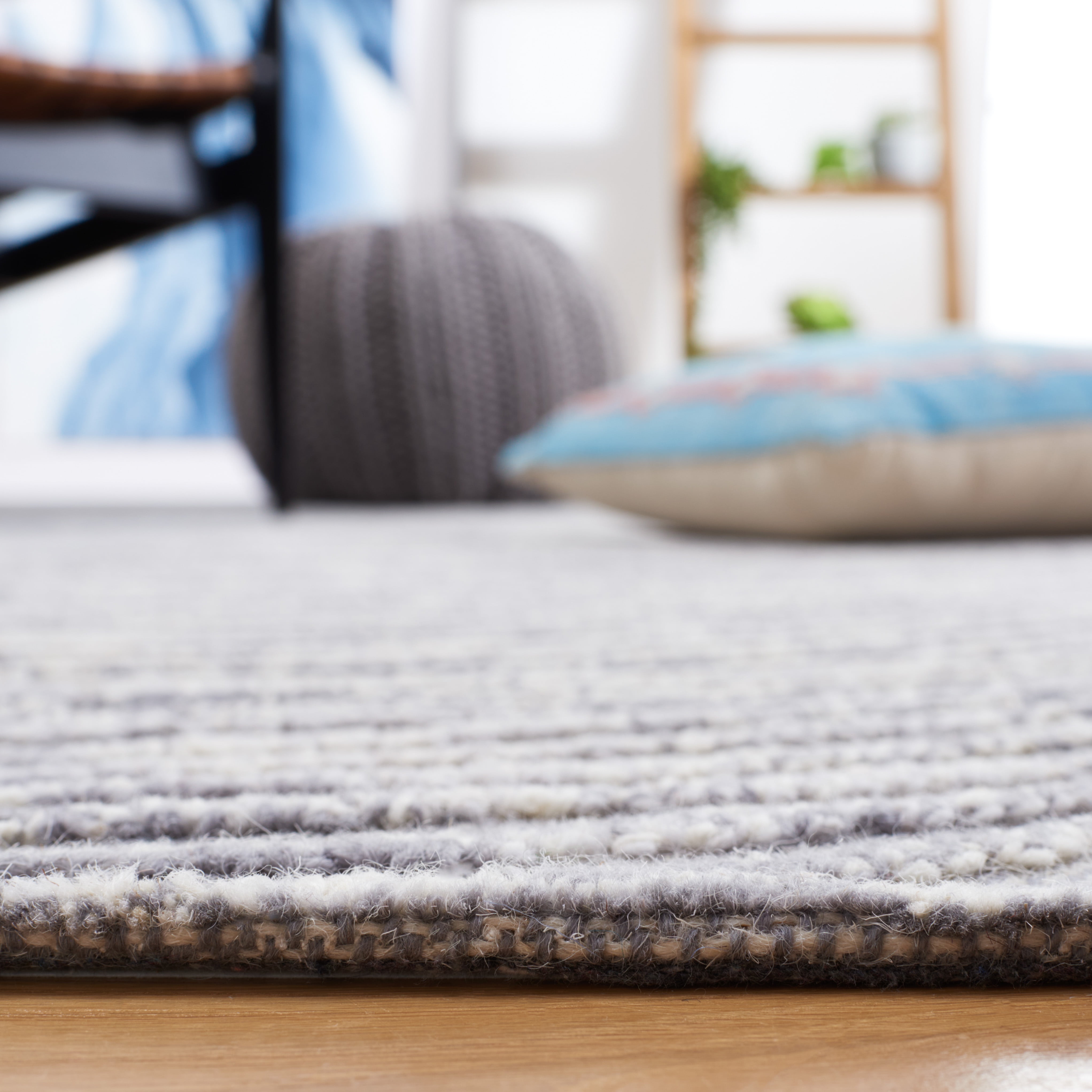 SAFAVIEH Trace Jimney Abstract Area Rug, Grey/Ivory, 4' x 6'