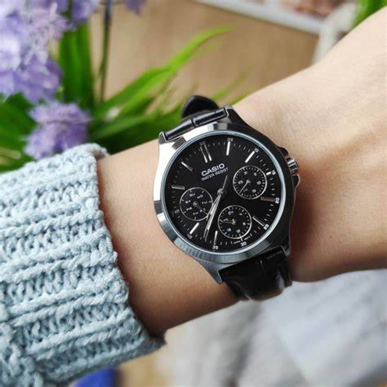 LTP-V300L-1A Ladies Black Casual Casio Watch