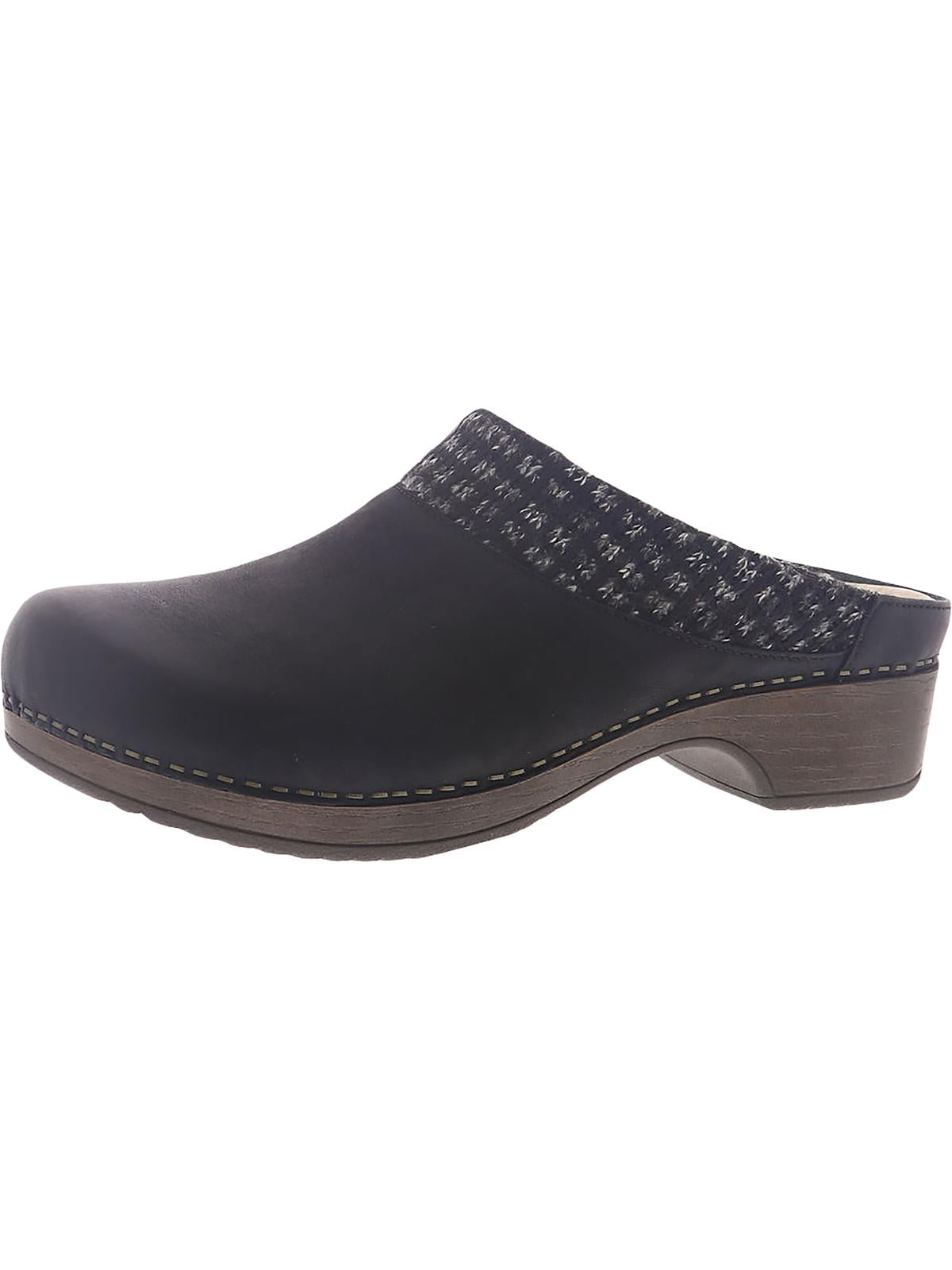 do dansko clogs run big or small