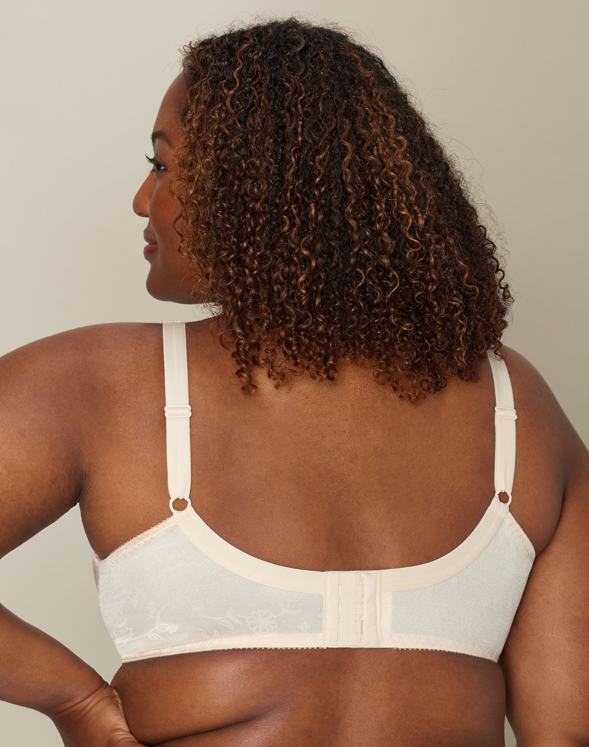 Playtex Secrets Lifts & Supports Underwire Bra Natural Beige 38C Women's