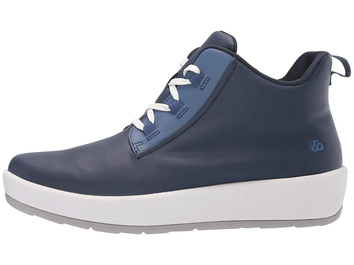 clarks cloudsteppers waterproof