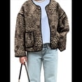 thumbnail image 2 of Chaqueta Acolchada Corta para Mujer, Ligera, con Estampado de Leopardo, Abierta Al Frente, Tipo Cárdigan, Abrigo Exterior. Caqui L, 2 of 10