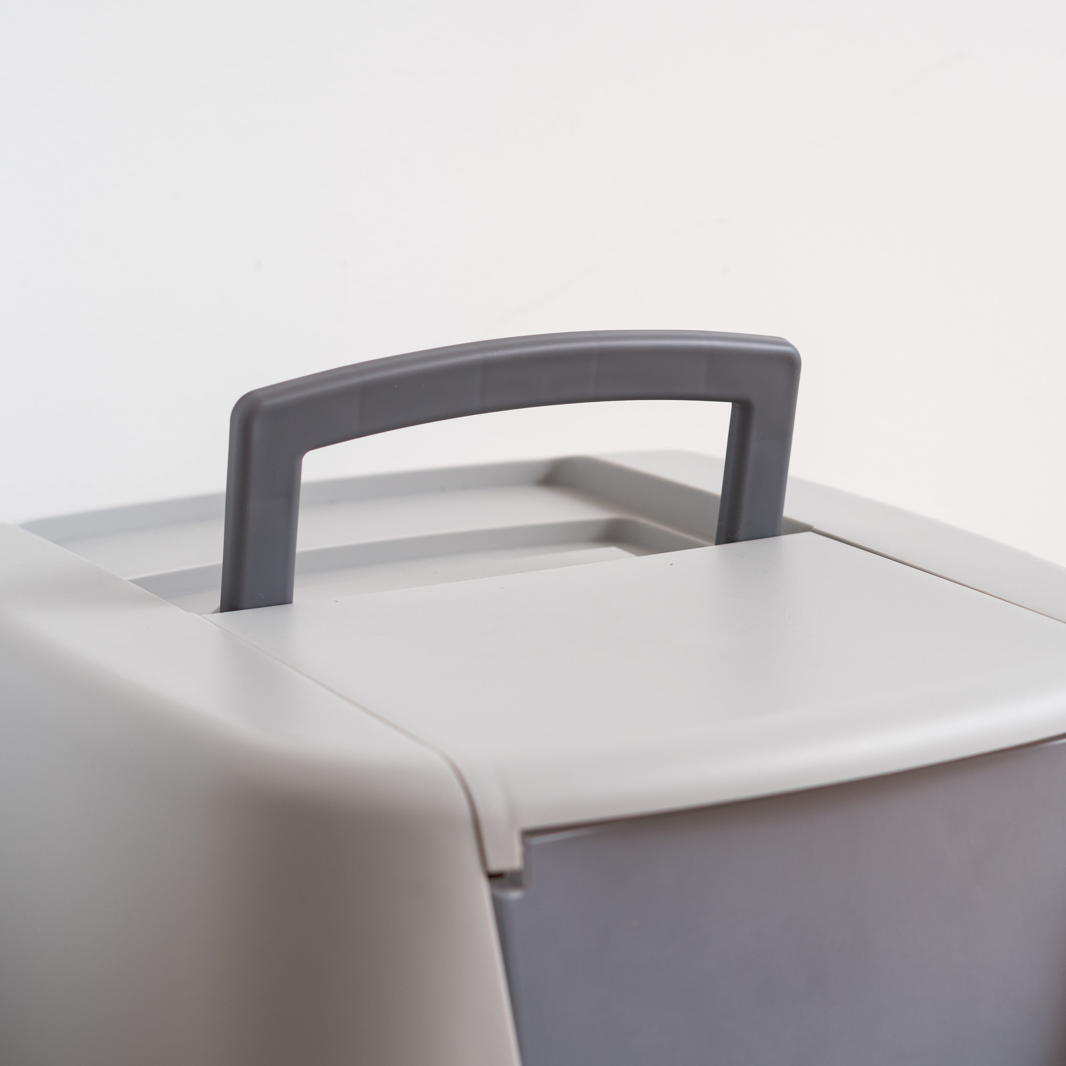 IRIS Jumbo Hooded Cat Litter Box with Litter Scoop, Gray