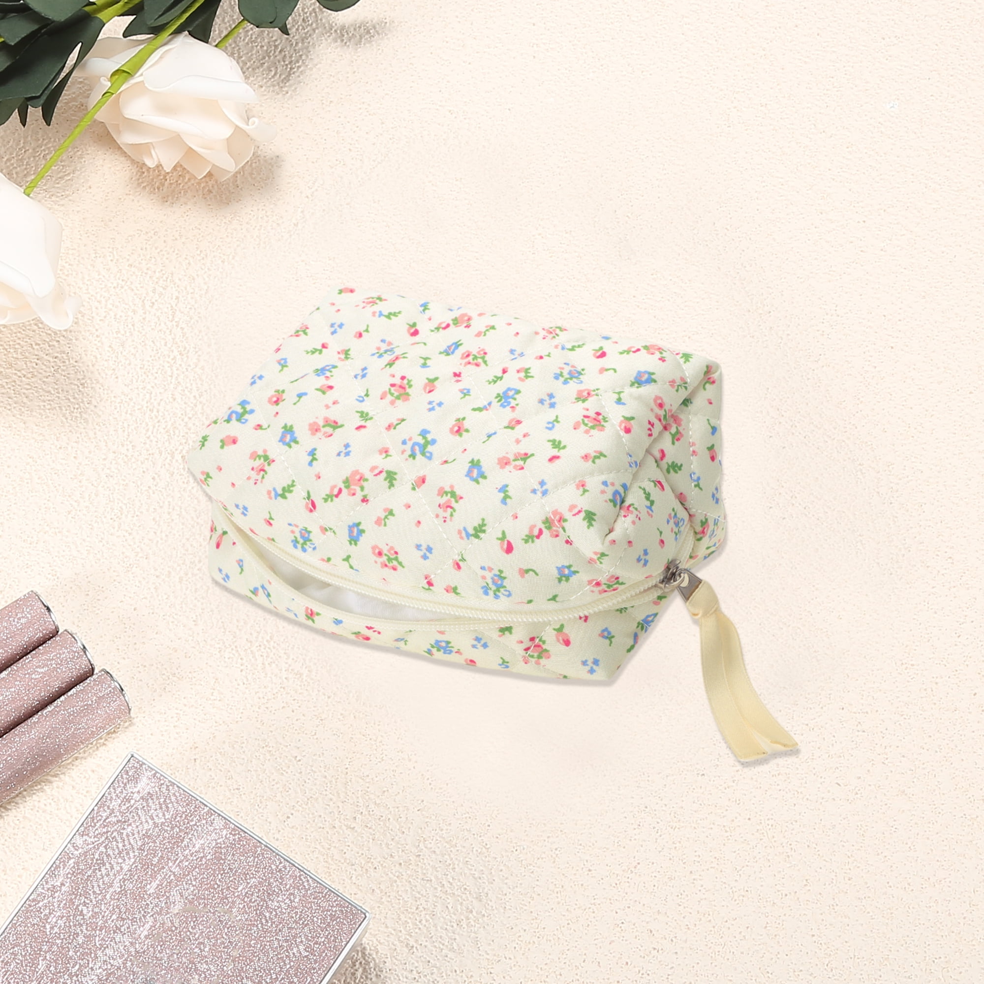 Unique Bargains Quilted Square Flowers Makeup Bag Red Green for Travel and Storage