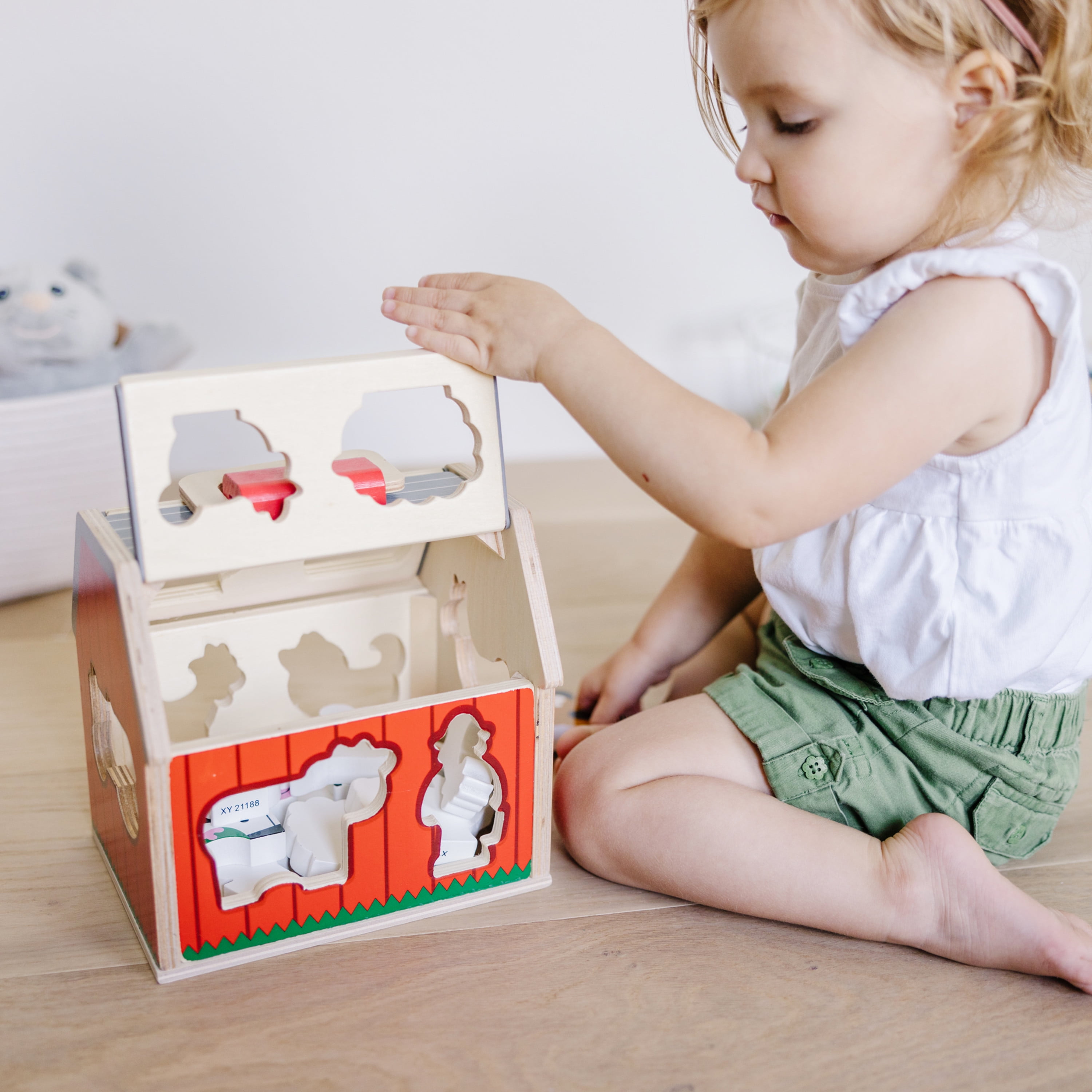 新品同様 Sorting Take-Along Wooden Doug & Melissa Barn Flip with Toy 日本映画