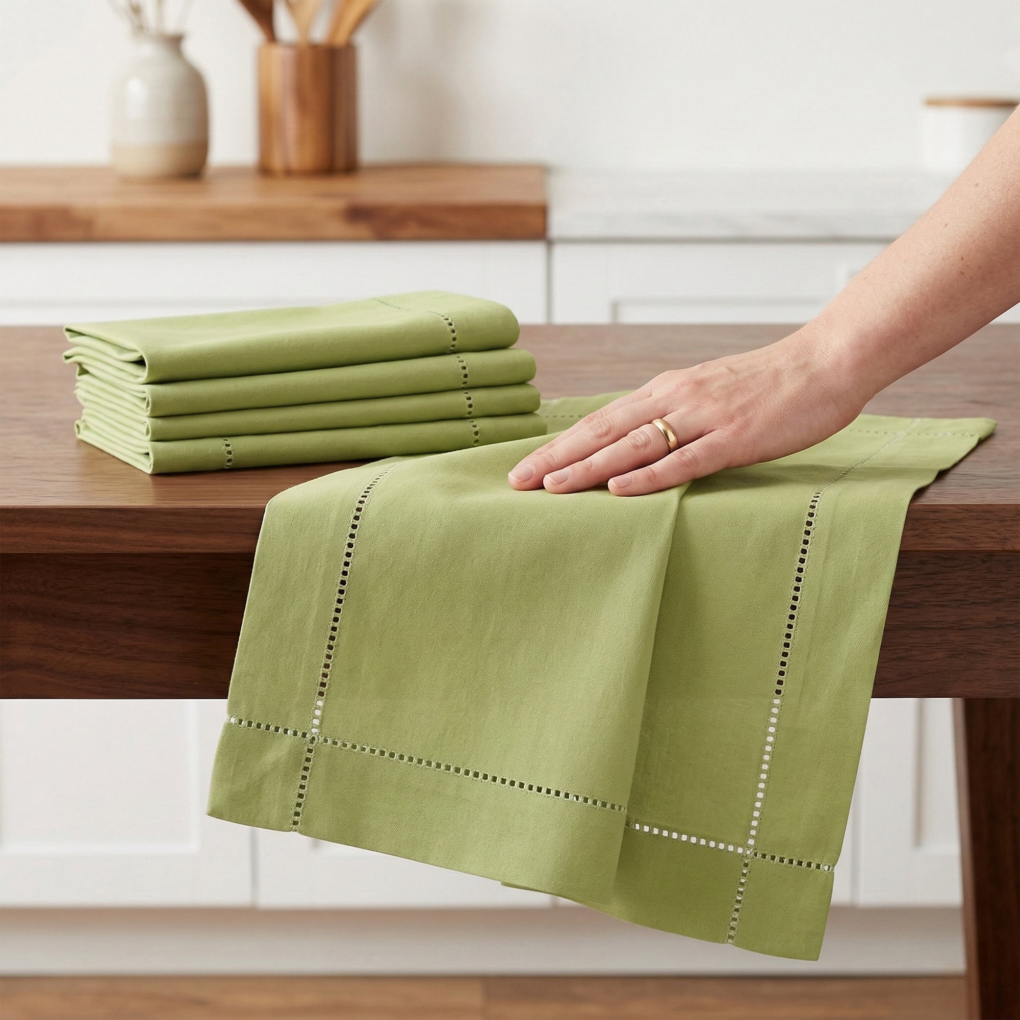 Unique Bargains 12 Pack Washable Polyester Cloth Napkins for Dining Grass Green 17"x17"