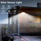 thumbnail image 2 of Una sola lámpara solar para exteriores equipada con modo de sensor de movimiento, con 126 luces LED. Esta lámpara de pared es adecuada para porches y jardines, ofrece tres modos de iluminación,, 2 of 10