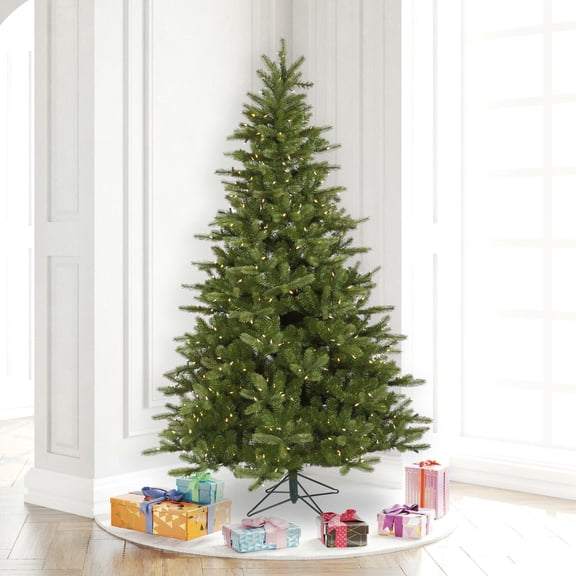 Vickerman 5.5' King Spruce Artificial Christmas Tree, Warm White Dura-Lit® LED Lights