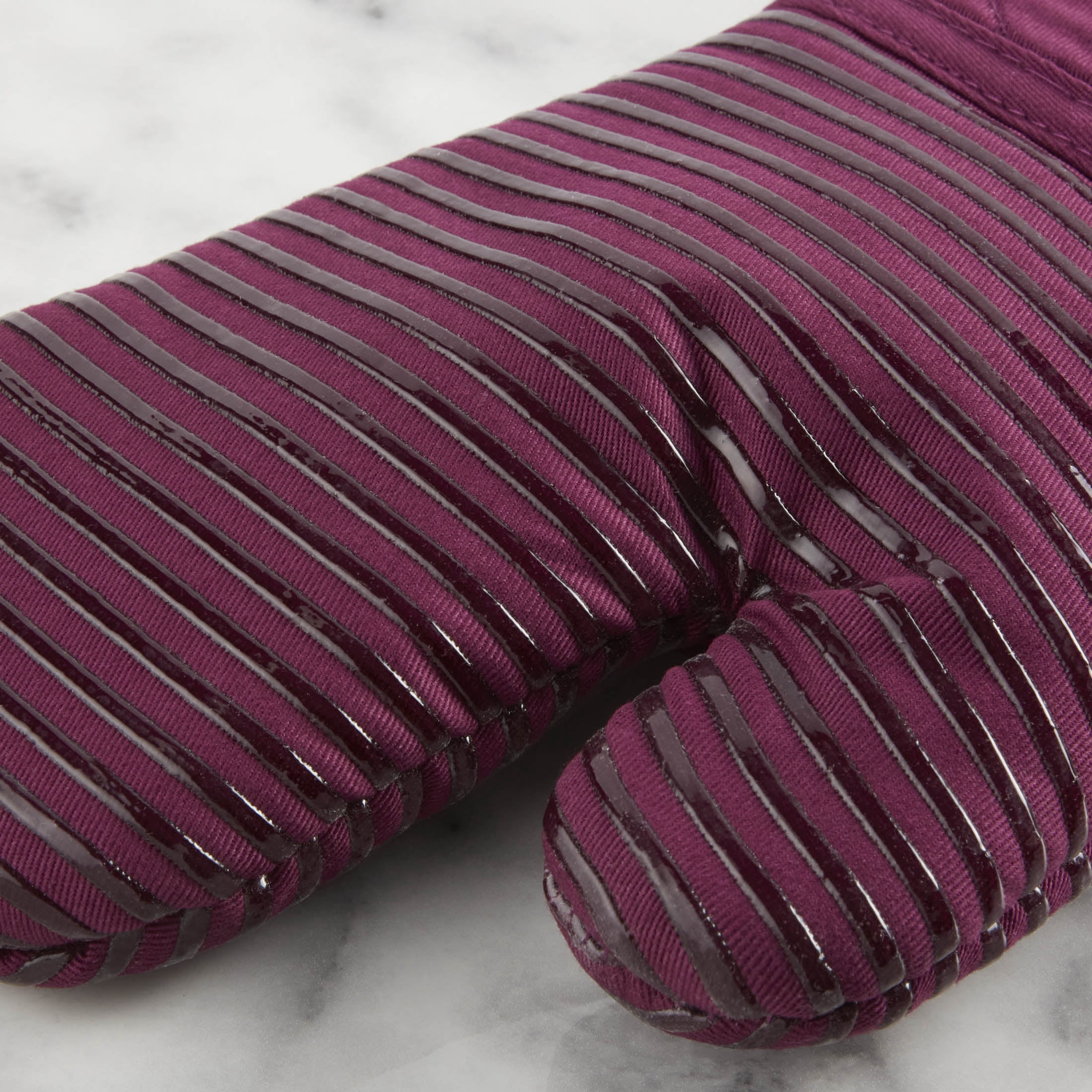 KitchenAid Onion Quilt Kitchen Towel, Oven Mitt & Potholder 4-Pack Set, Beet, 16"x26", 7"x13" & 7"x10"