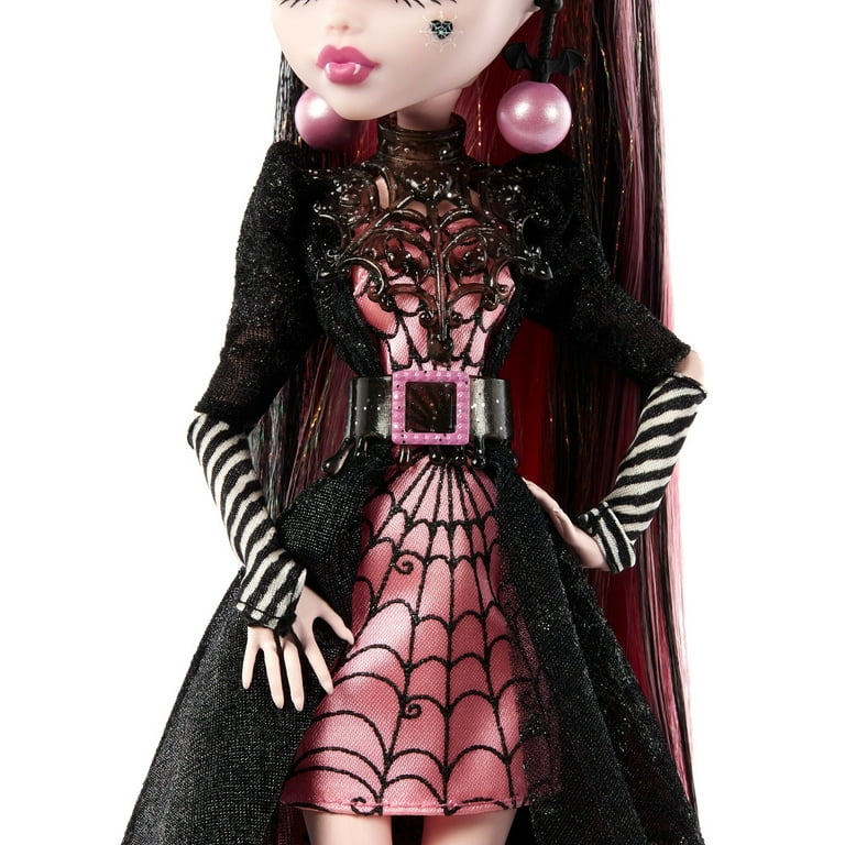 Monster High Howliday Draculaura Doll, Collectible Winter Edition, Pink &  Black Gown