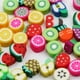 thumbnail image 2 of 20/50/100 cuentas espaciadoras de arcilla polimérica de frutas mixtas para hacer joyas, collares, pulseras, pendientes, accesorios, manualidades hechas a mano, 2 of 5