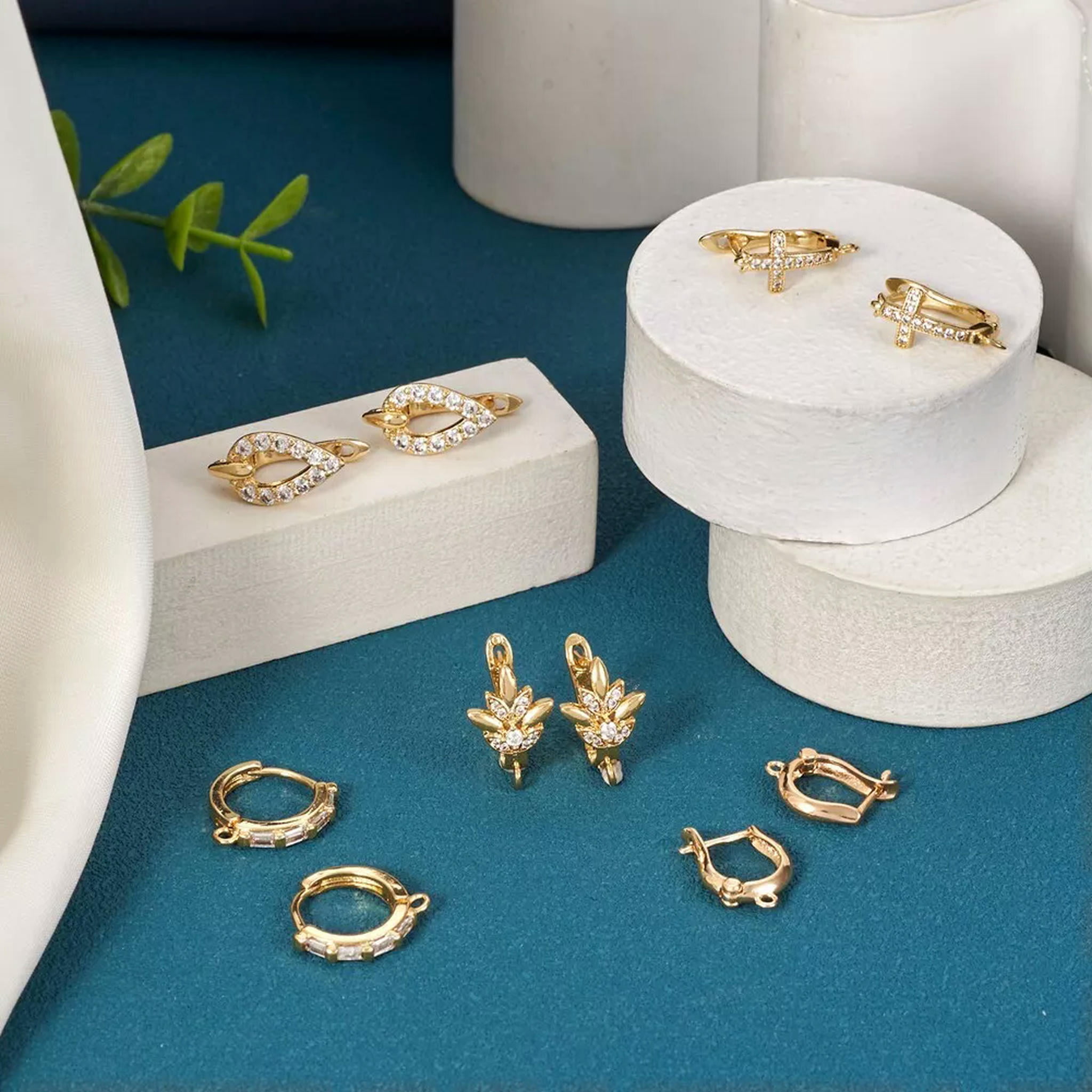 EOEMY 10Pcs Brass Micro Pave Cubic Zirconia Hoop Earring Findings Latch Back 15~19mm
