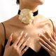 thumbnail image 3 of Gargantilla elegante para mujer, banda ancha negra con flores de rosa, collar femenino para fiesta S, 3 of 5
