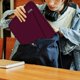 thumbnail image 5 of Funda para Laptop de 15.6" con Bolsillo Frontal, Bolsa Delgada para HP/Dell/Lenovo/Asus, Rojo Vino, 5 of 7