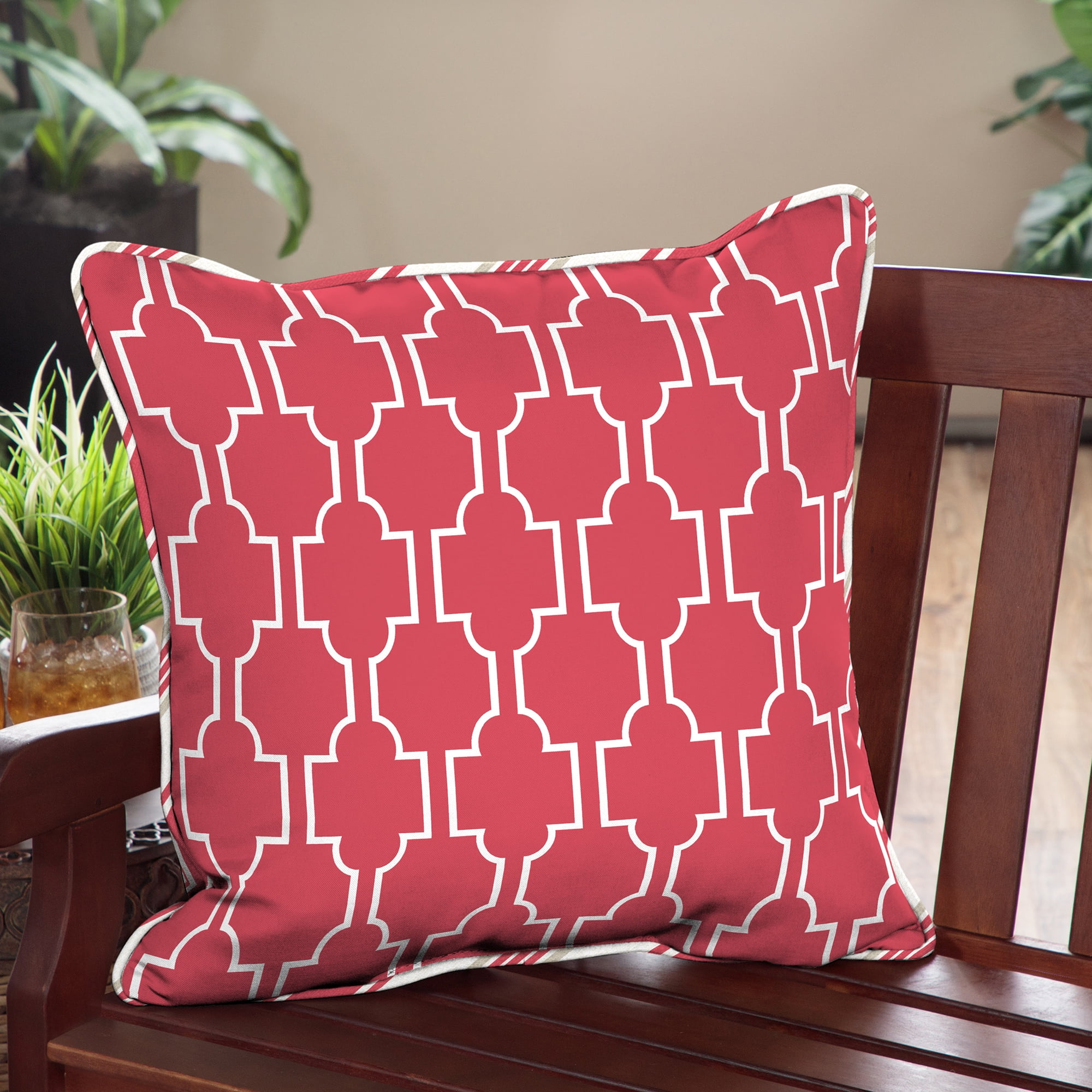 Presidio 18x 18 Square Indoor/Outdoor Pillow with Piping, 2-Pack - Red