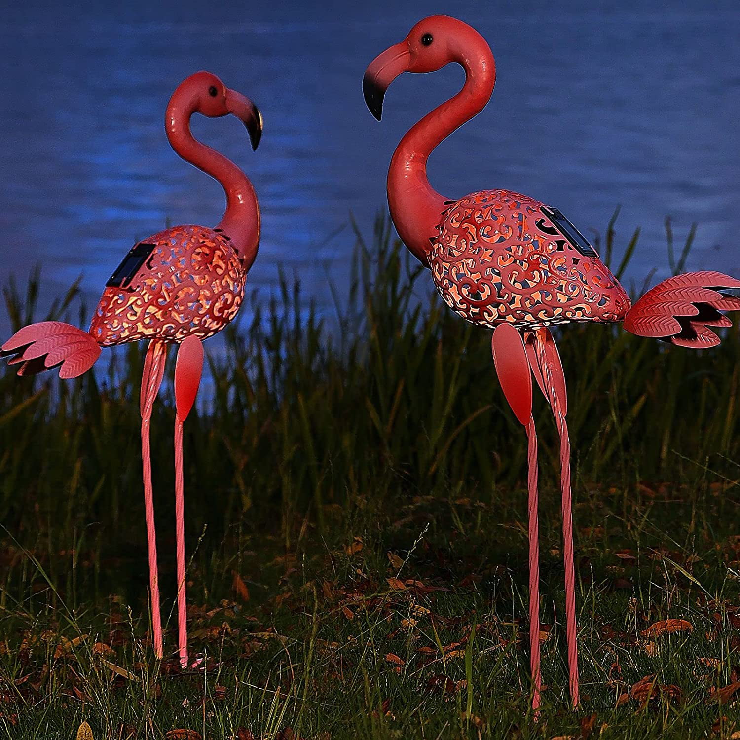 Flamingo Garden Statues with Solar Lights, Pink Flamingo Yard Decorations  Metal Birds Yard Art Lawn Ornaments with Decorative Light for Outdoor Patio  
