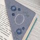 thumbnail image 2 of ?? 26 Letras Marcador De Libros Elegante Y Personalizado, Bordado A Mano, Con Esquina, Para Las Cuatro Estaciones, Divertido, Decoración, Hecho A Mano, Con Letras Personalizadas, Cosido A Mano, Con, 2 of 4