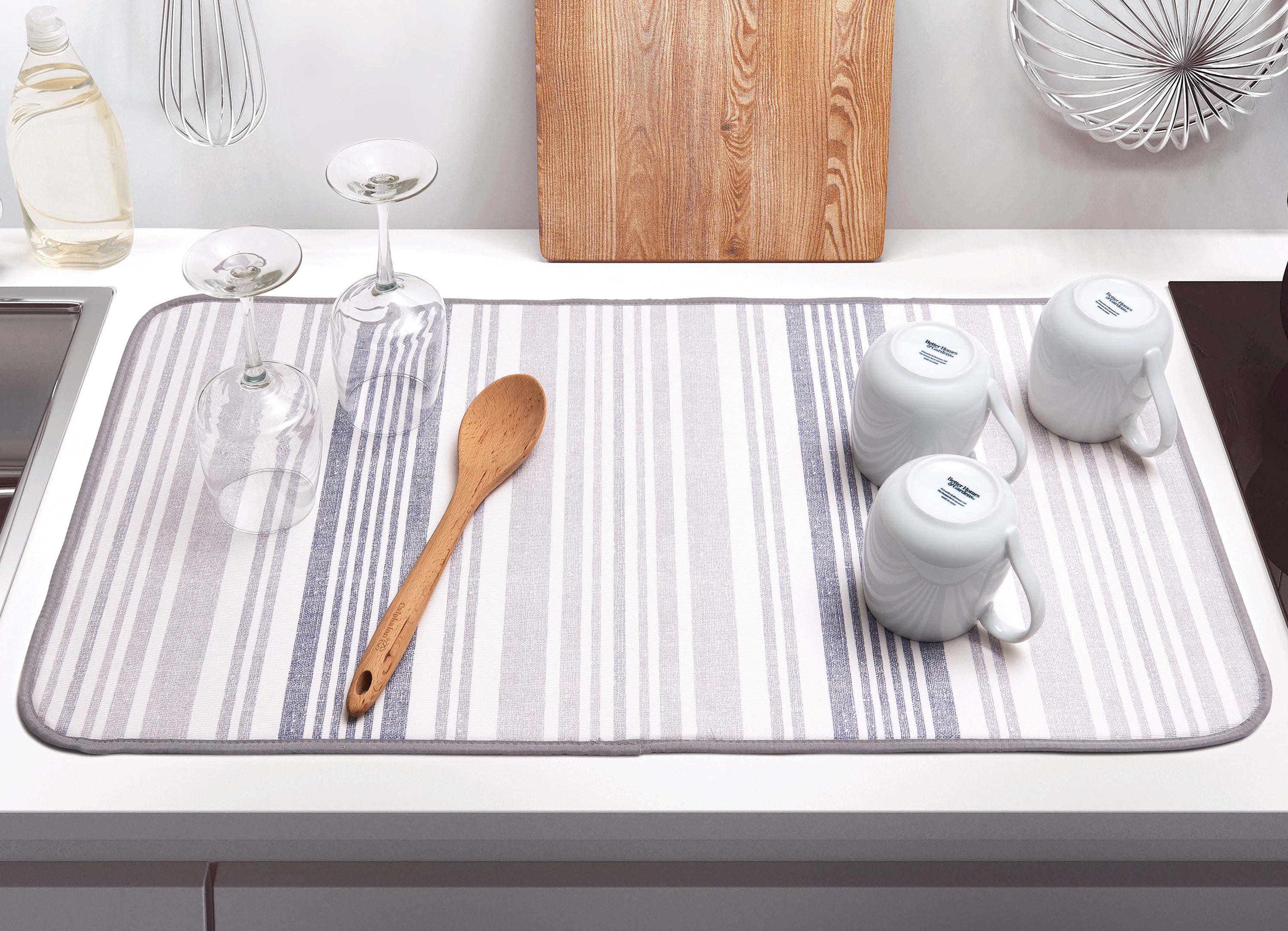 This Absorbent Dish Drying Mat Makes Doing Dishes 100% Less Gross