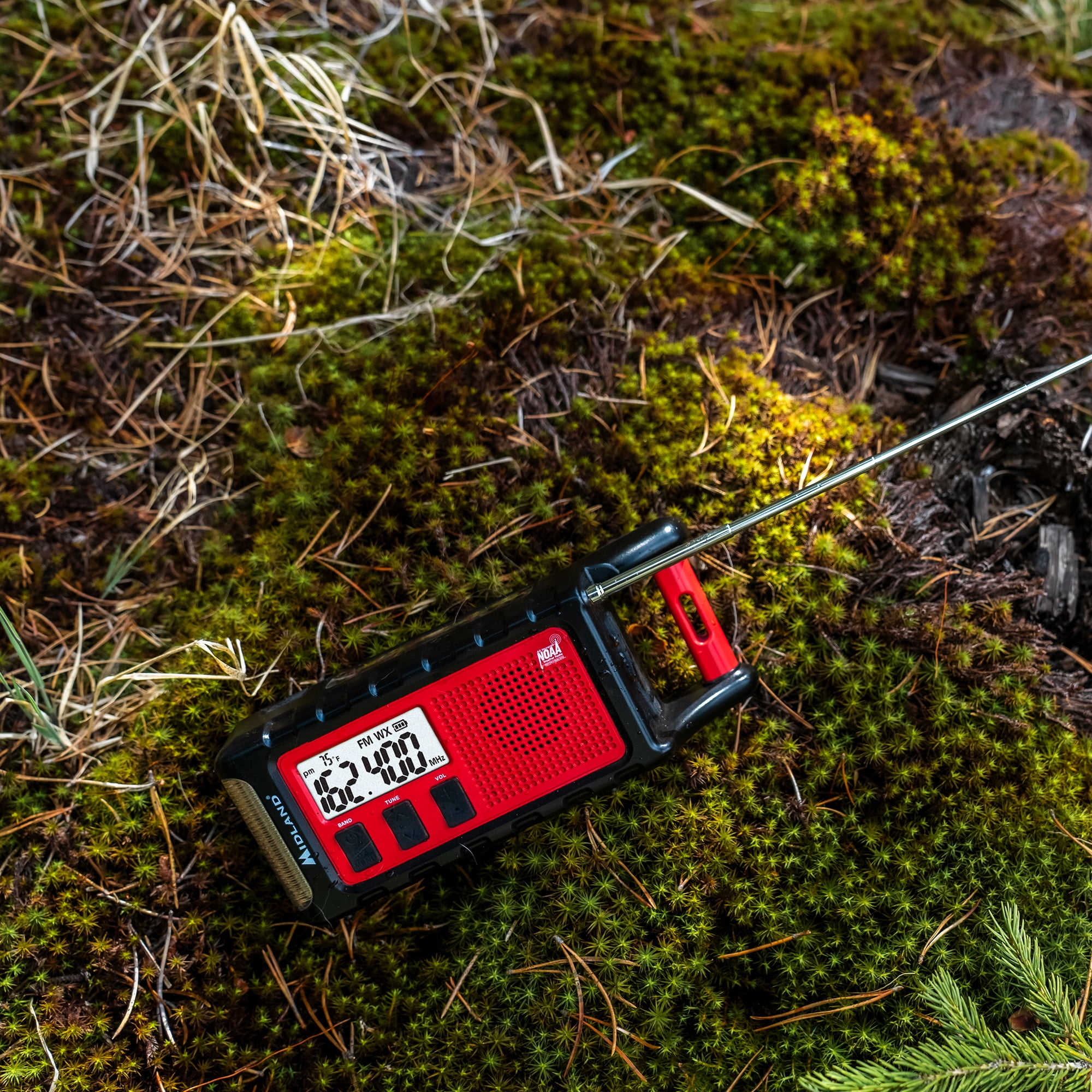 Midland ER310PRO Emergency Weather Radio – 10,000 mAh Power Bank, Bluetooth, NOAA Alerts, Solar/Crank/USB-C, Cree LED Flashlight, SOS – Red/Black