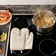 thumbnail image 1 of Mitts de horno de silicona, guantes de cocción para hornear versátiles de guantes de aislamiento fácil de usar guantes de cocina para barbacoa por Beige, 1 of 8