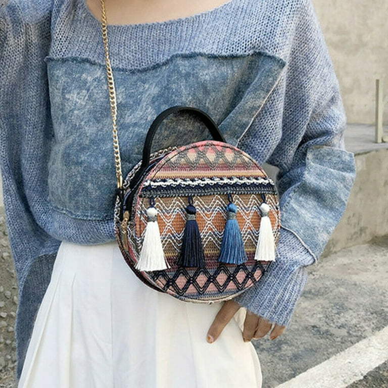 Round store tassel bag