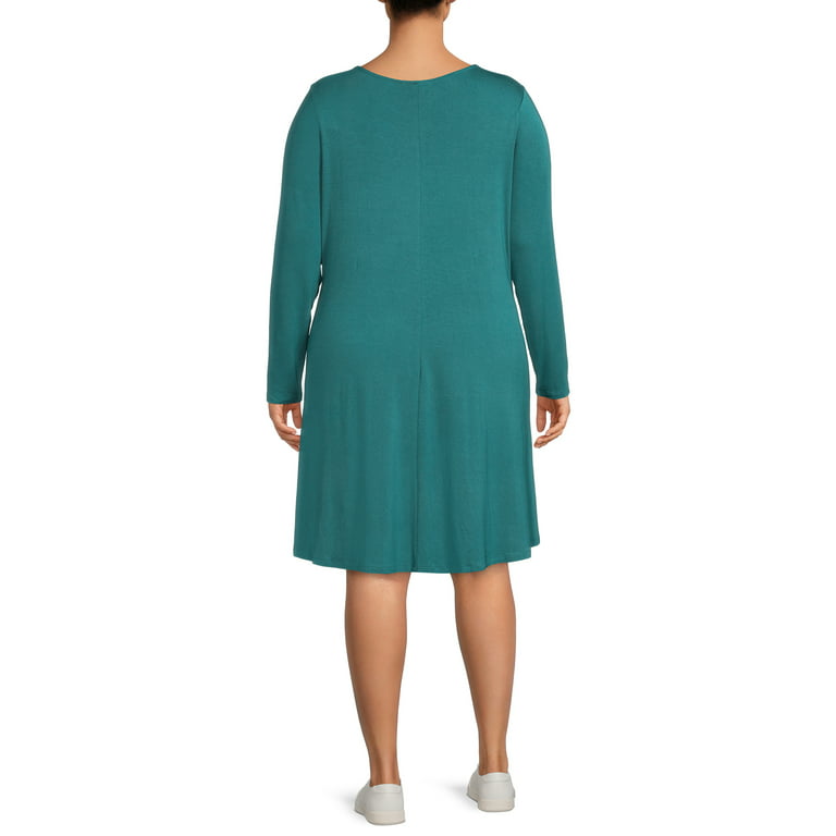 Terra & Sky Women's Plus Size Long Sleeve Knit Swing Dress with Pockets 