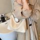 thumbnail image 5 of Bolso Bandolera de Piel Sintética de Gran Capacidad para Mujer | Correa Ajustable | Bolso Compacto y Elegante para Uso Diario de Estudiantes | Blanco, Marrón y Café, 5 of 6