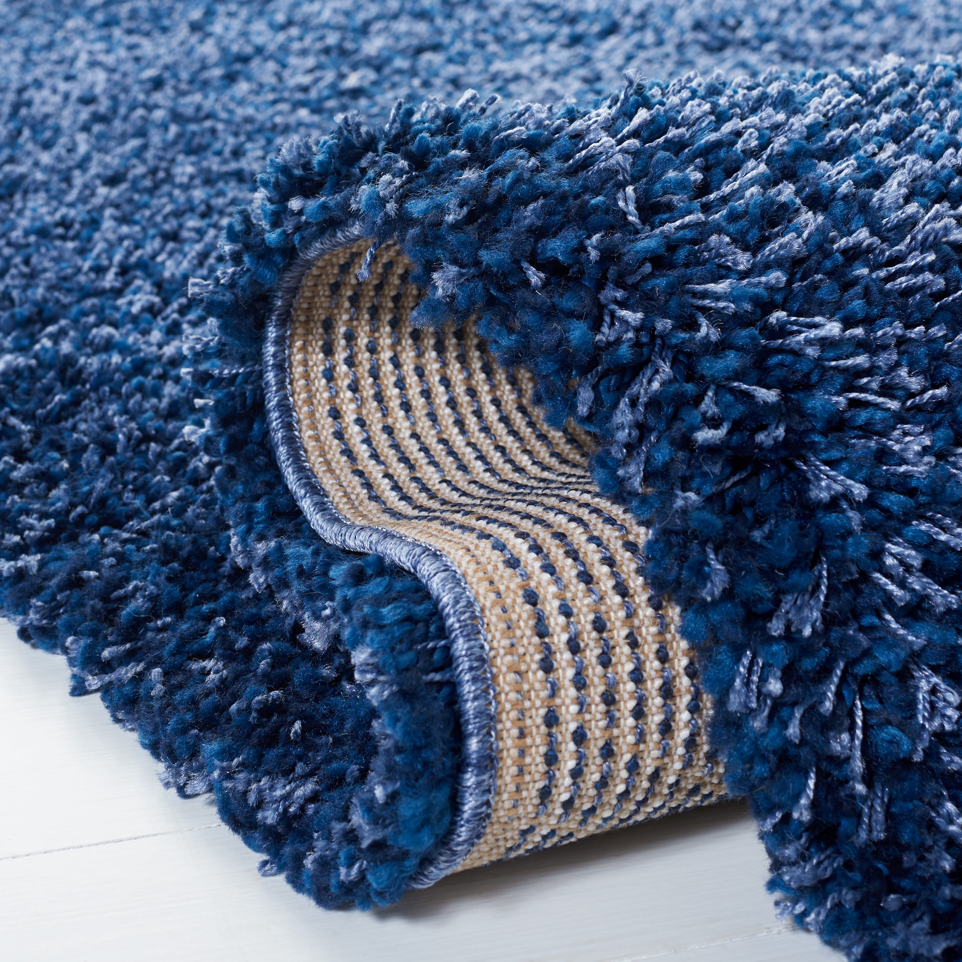 Safavieh Santa Monica Cali Solid Shag Runner Rug, Navy, 2'3" x 5'