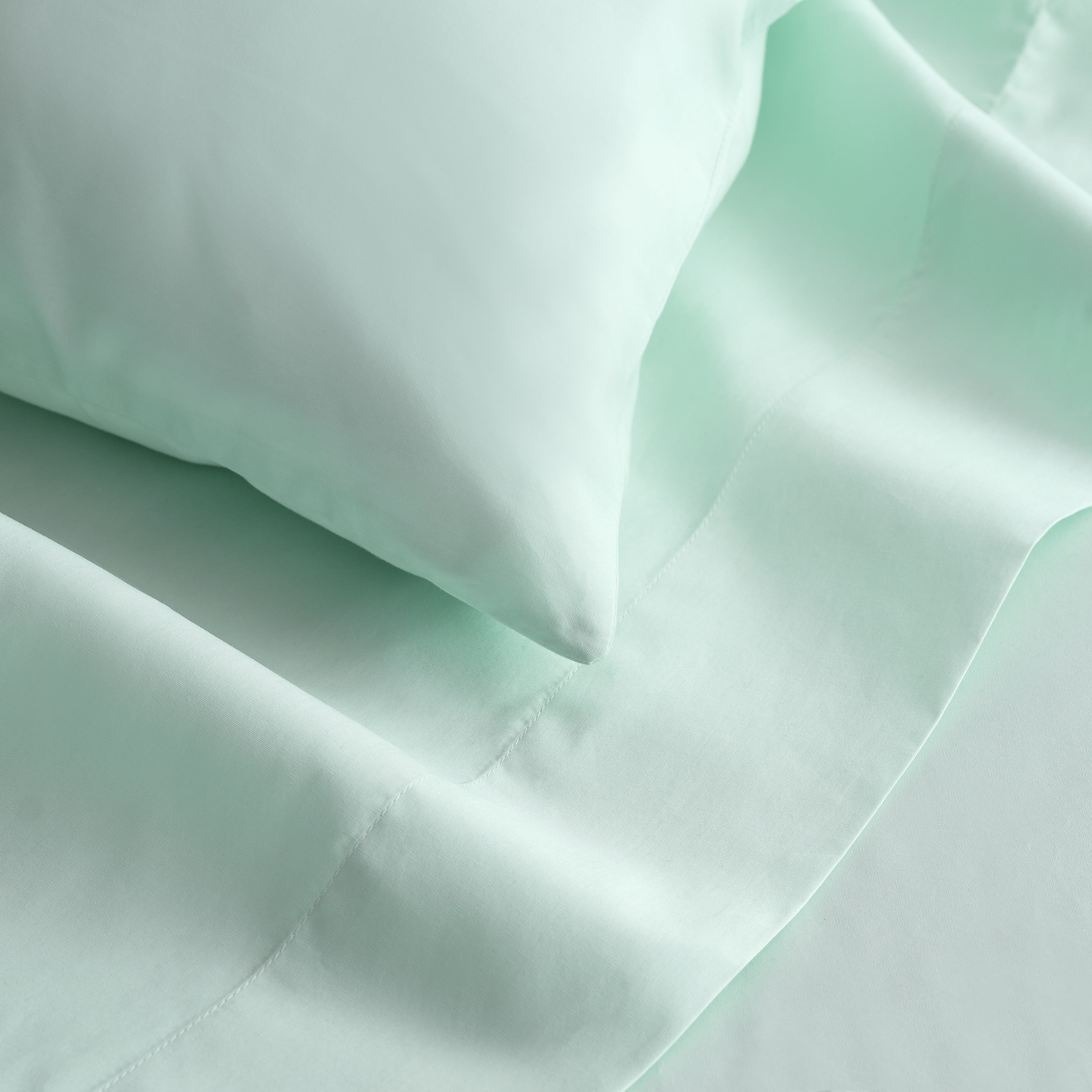 Welspun Basics 200TC Cotton Percale Solid Sheet Sets