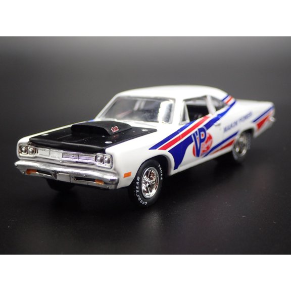 Open Box 1969 69 PLYMOUTH ROAD RUNNER 440 6 PACK VP RACING 1:64 SCALE DIECAST MODEL CAR