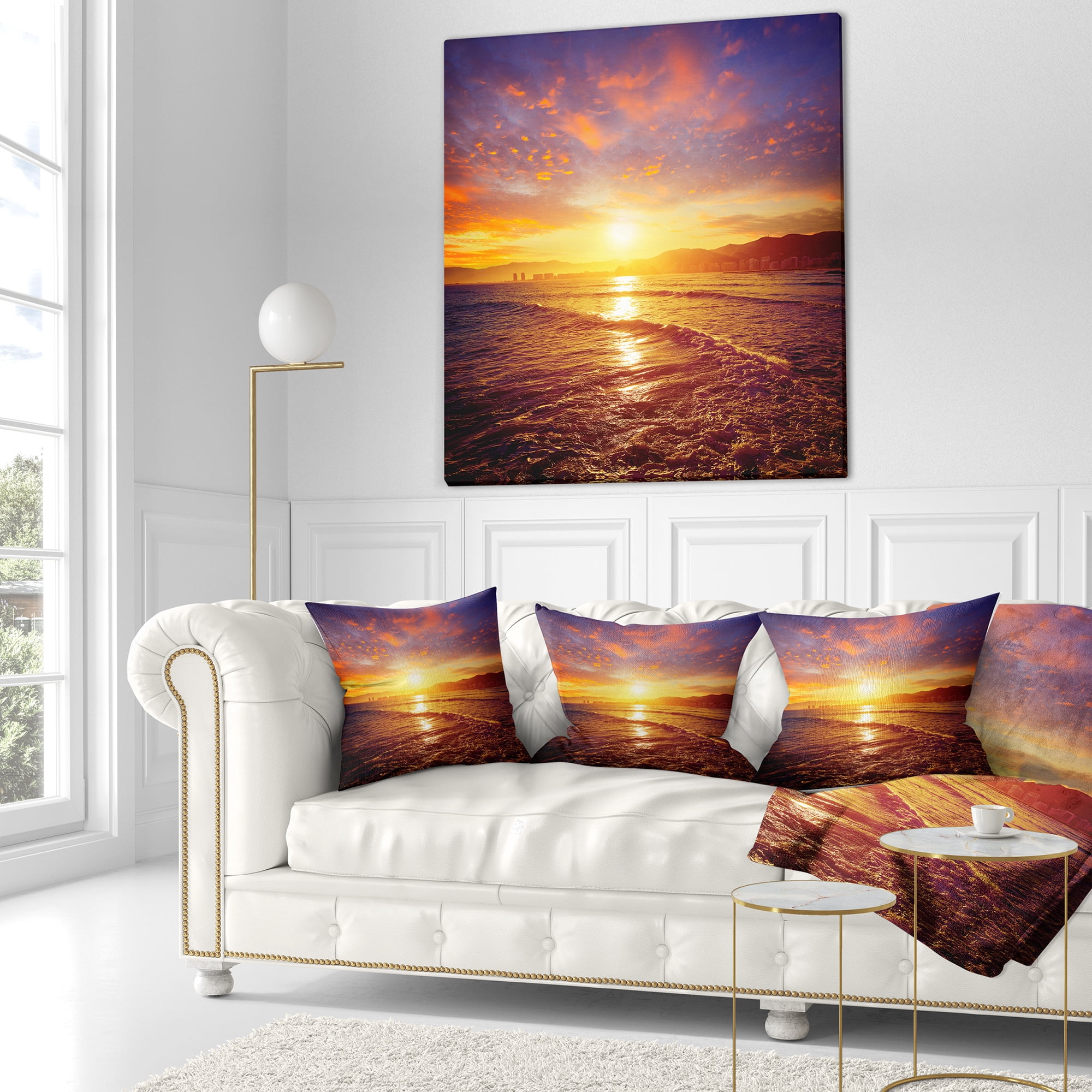 Designart Cullera Playa Los Olivos Beach - Modern Beach Throw Pillow - 18x18