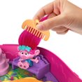 thumbnail image 2 of Polly Pocket&DreamWorks-Les Trolls-Coffret Figurines, 2 of 6