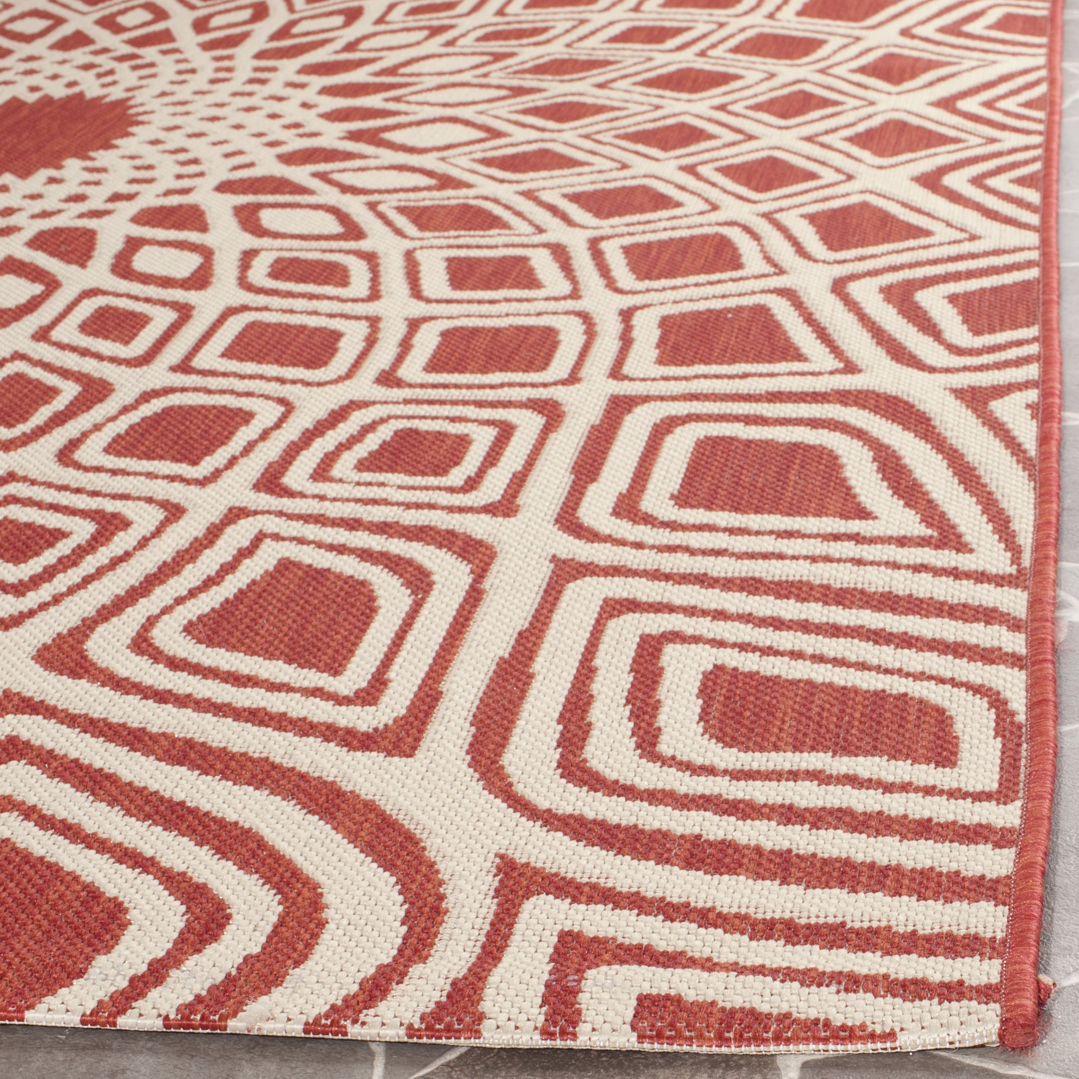 SAFAVIEH Courtyard Thane Nautical Indoor/Outdoor Area Rug, 5'3" x 7'7", Red/Beige