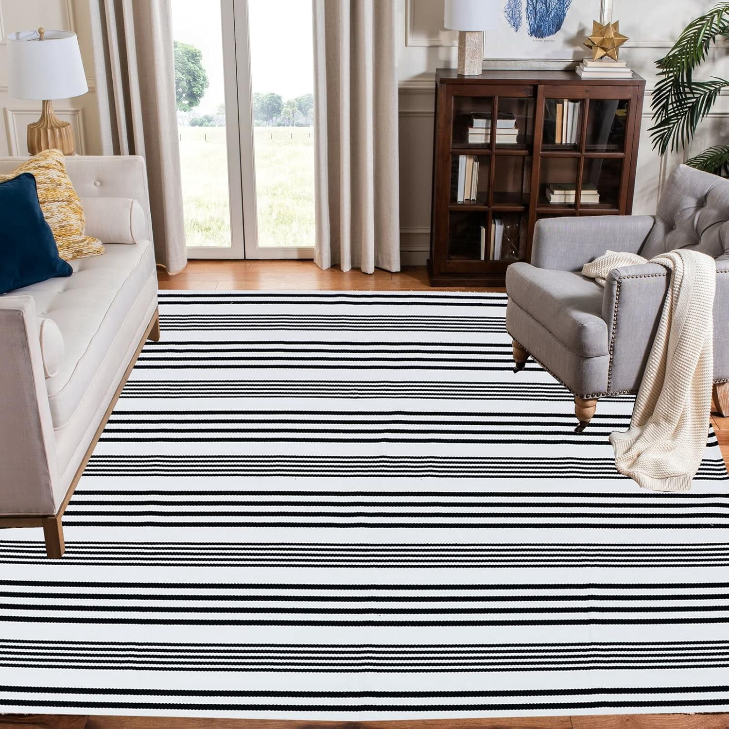 Black and White Striped Outdoor Rug 4' X 6' Front Porch Rug Cotton Hand-Woven Welcome Mats Layered Door Mats for Front Porch/Entryway/Laundry Room/Bedroom/Outdoor