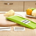 thumbnail image 2 of Rallador de Verduras de Acero Inoxidable, Cortador y Rebanador Manual Portátil, Herramienta Multiusos para Cocina., 2 of 5