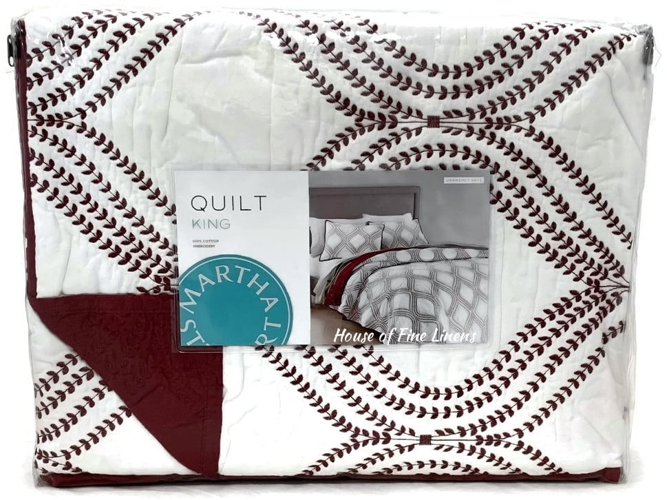 Martha Stewart Collection Embroidery Gramercy Gate Cotton Reversible King Quilt White Red