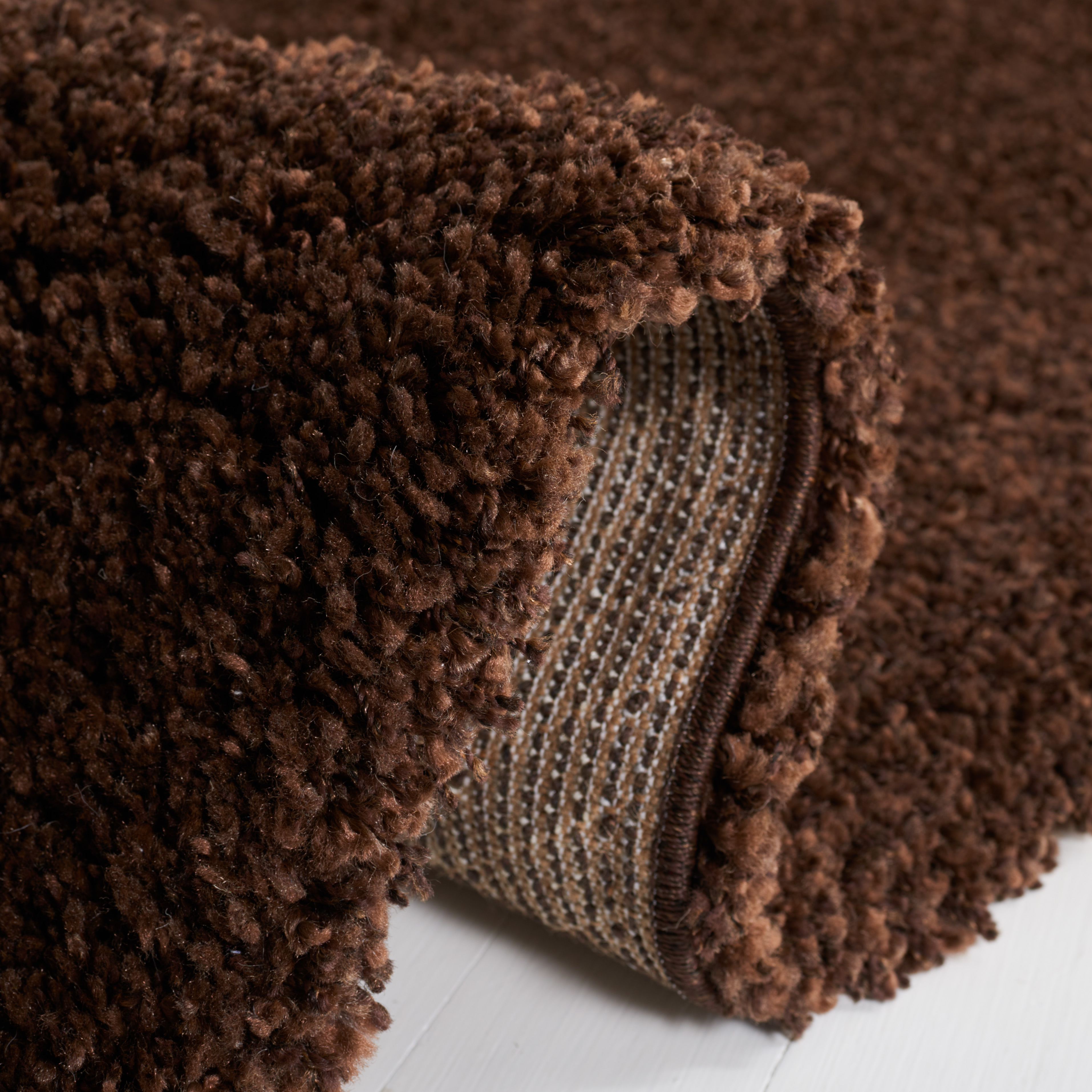 Safavieh Santa Monica Cali Solid Shag Area Rug, Brown, 3' x 3' Round