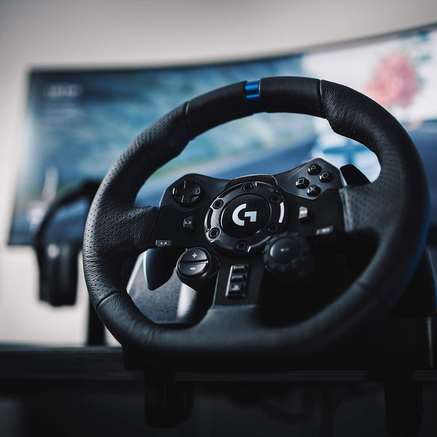 Logitech G923 Racing Wheel with TRUEFORCE, Pedal, PS5 and PS4 
