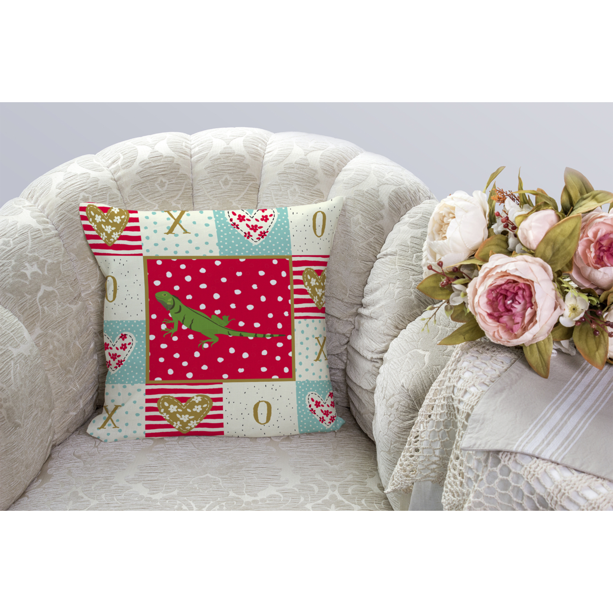 Iguana Fabric Decorative Pillow