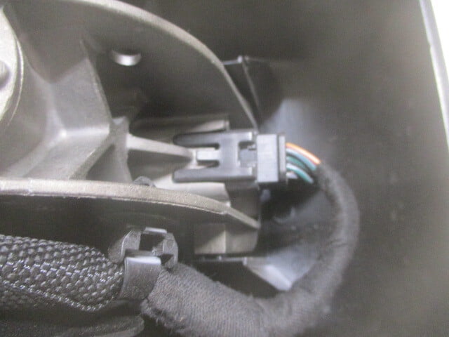 Pre-Owned Jeep Cherokee Rear View Mirror w/Auto Dim & 911 Assist OEM LKQ - Verify Specific Vehicle Fitment In Description - (Good)