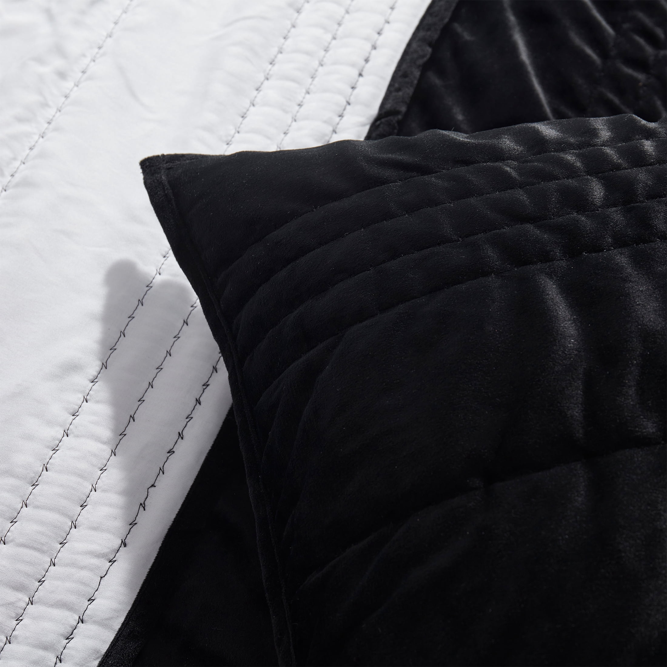 Mainstays Solid Black Zig Zag Stripe Reversible Crystal Mink Pillow Shams, King (2 Count)