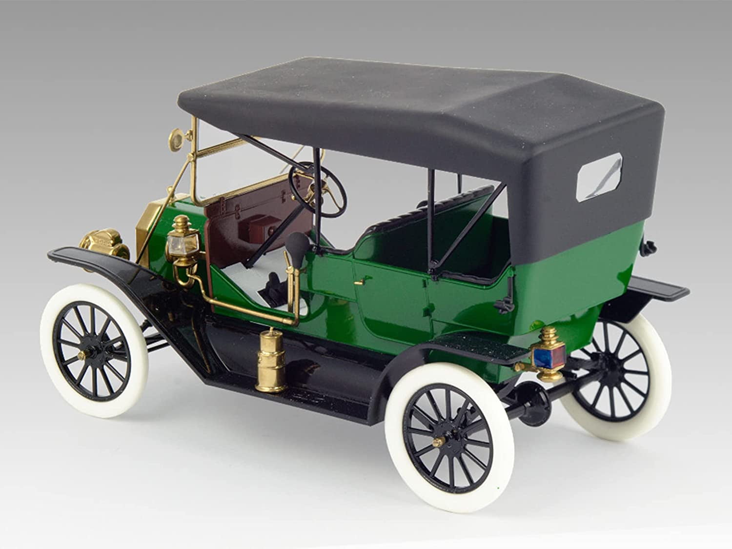 ICM Models Model T 1911 Touring American Passenger Car Model Kit