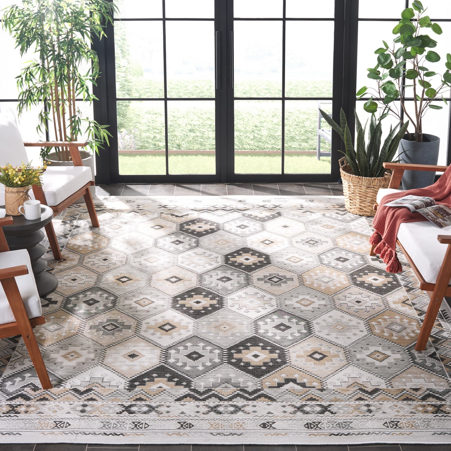 SAFAVIEH Sunrise Lara Geometric Reversible Indoor/Outdoor Area Rug, Ivory/Grey Black, 8' x 10'