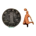 thumbnail image 4 of Modelo de muñeca de baloncesto 1:64 Hugo Resina Mini muñeca, 4 of 8