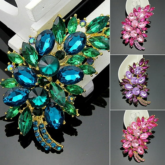 Walbest Women Elegant Flower Shape Rhinestone Brooch Pin Badge Scarf Decoration, Crystal Alloy Breastpin for Wedding Banquet Evening Party, Size: 2.95" x 1.97"